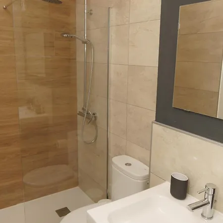 Tu Hogar 16 Pax Parking,piscina Y Desayuno Incluido Apartmán