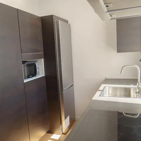 Tu Hogar 16 Pax Parking,piscina Y Desayuno Incluido *